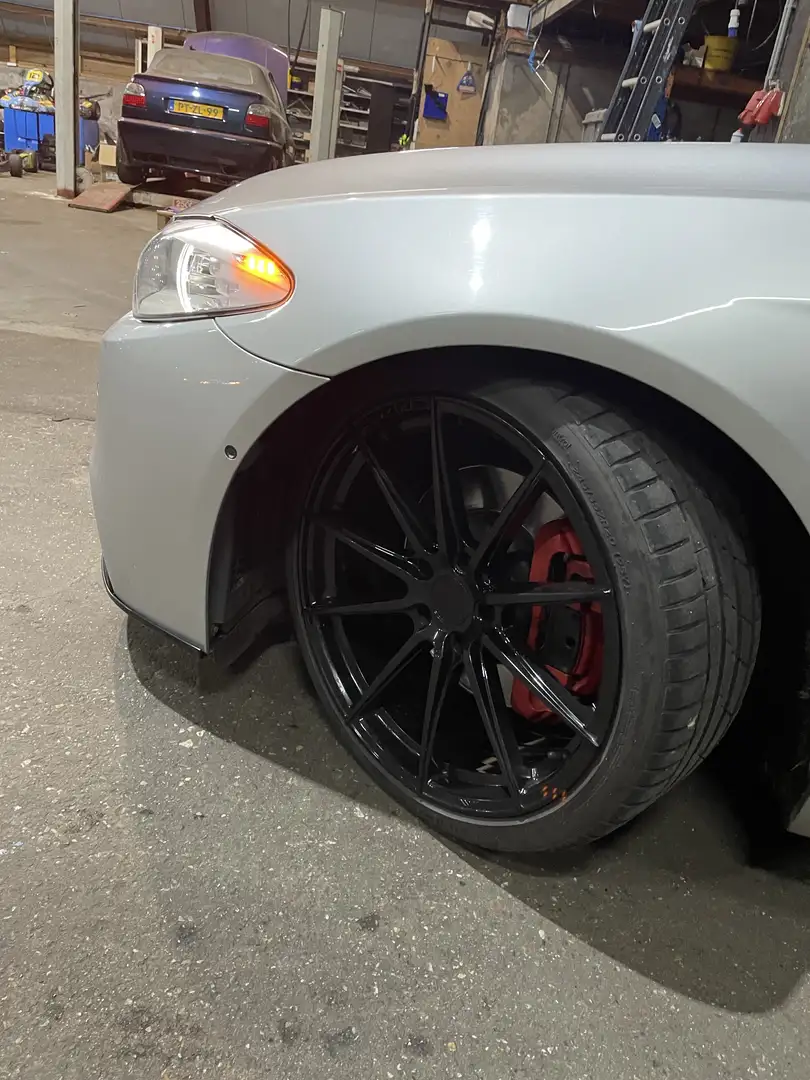 BMW 528xi High Gris - 2