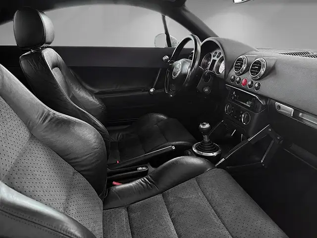 Audi TT view 8