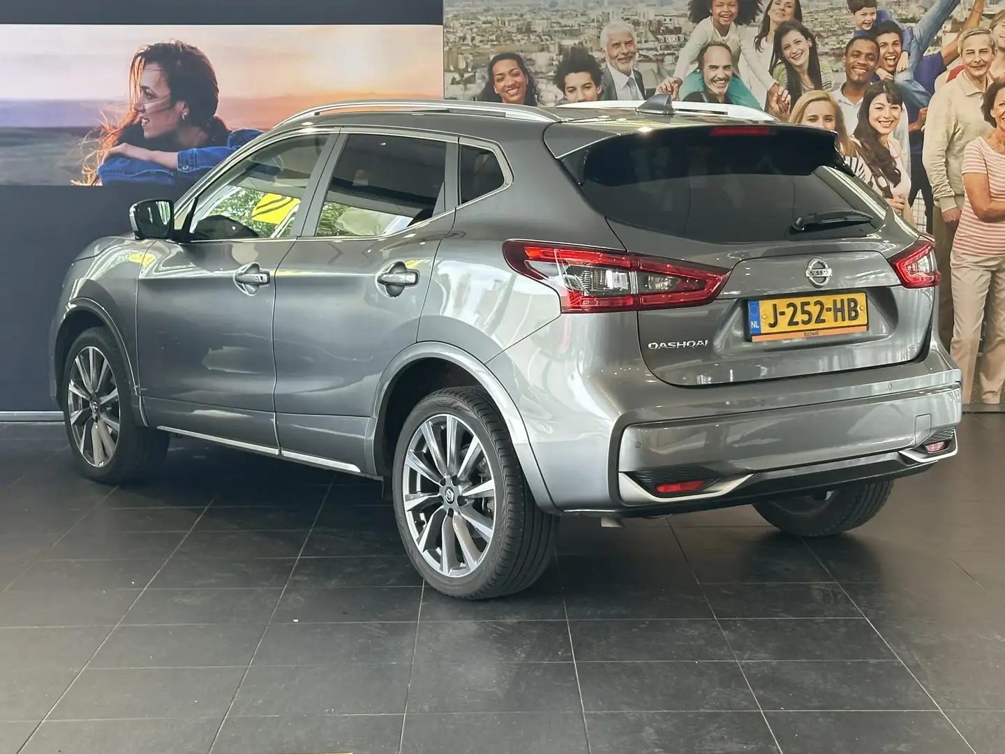 Nissan Qashqai 1.3 DIG-T Tekna + AUTOMAAT | PANORAMADAK | ACHTERU Gris - 2
