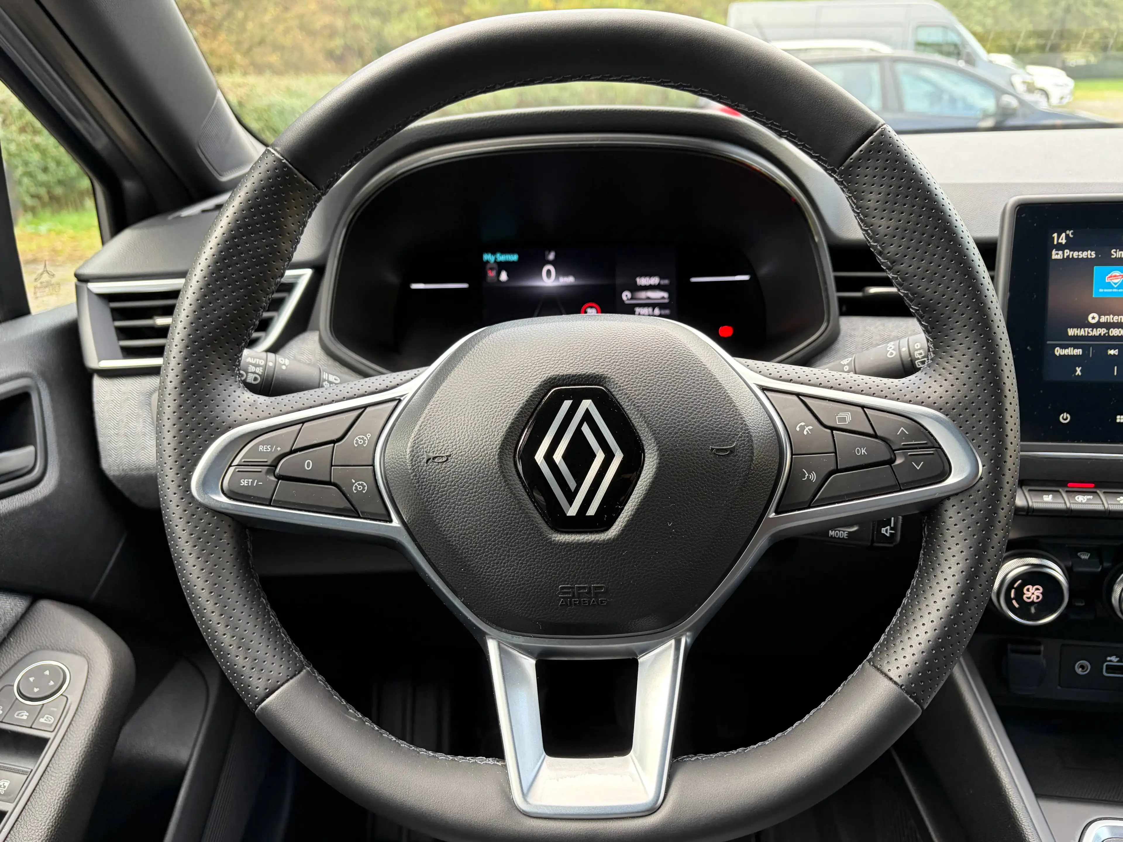 Renault Clio Techno — photo 20