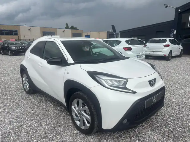 Toyota Aygo X 1.0i VVT-i X play