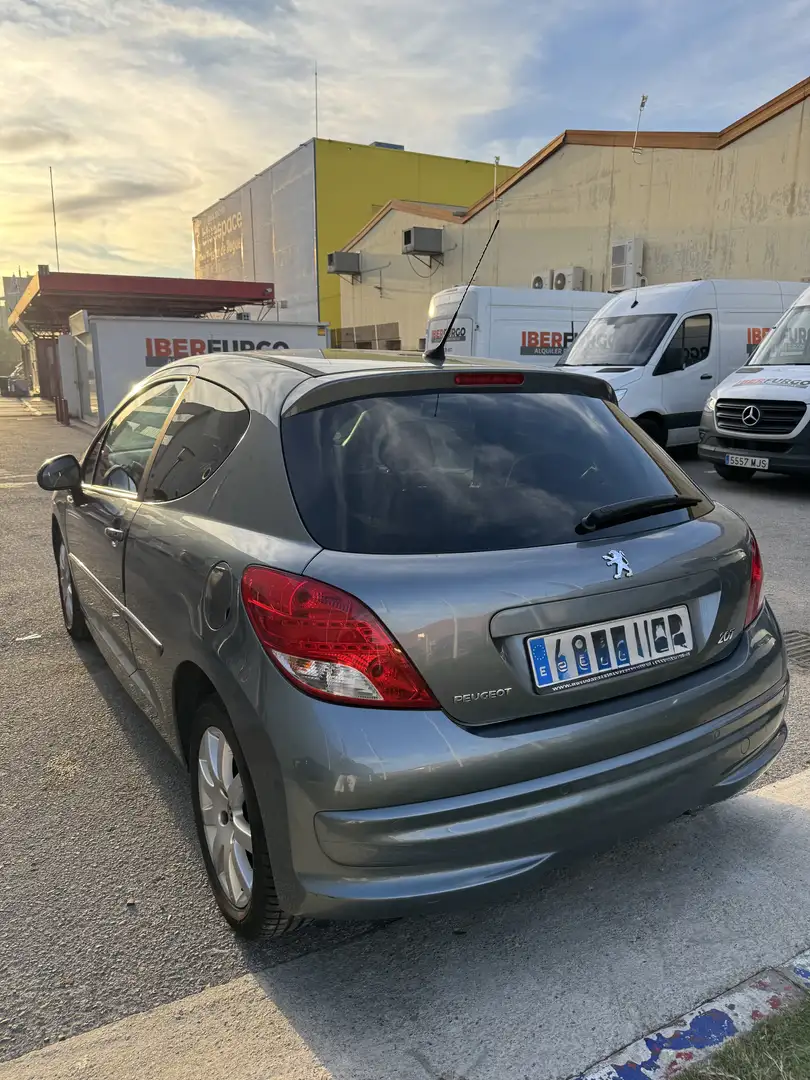 Peugeot 207 motor 1.6 gasolina de 120CV Gris - 2