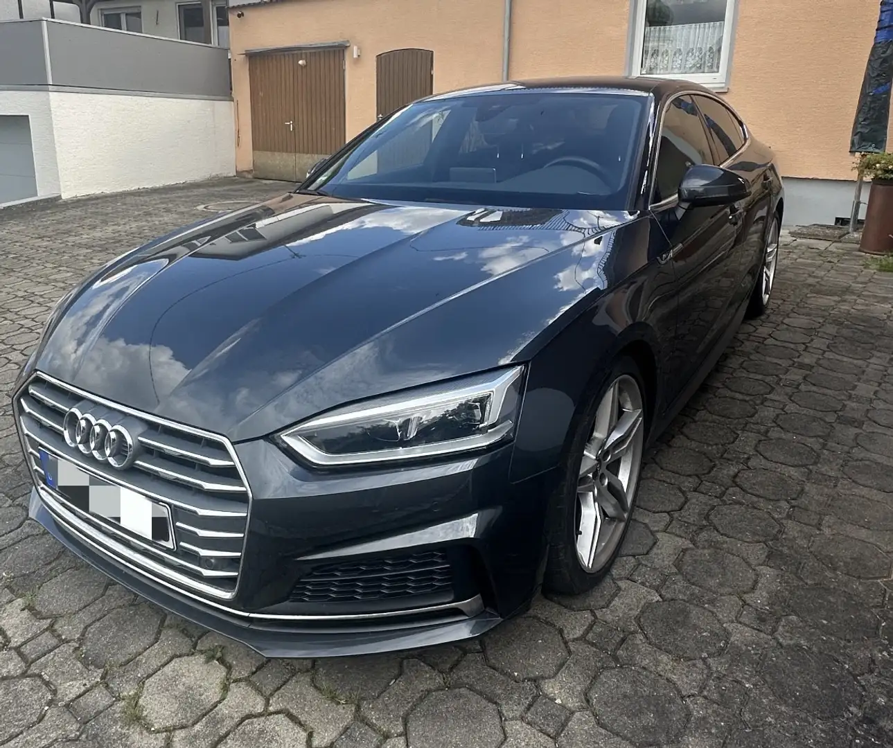 Audi A5 Sportback 40 TFSI S tronic line Grau - 1