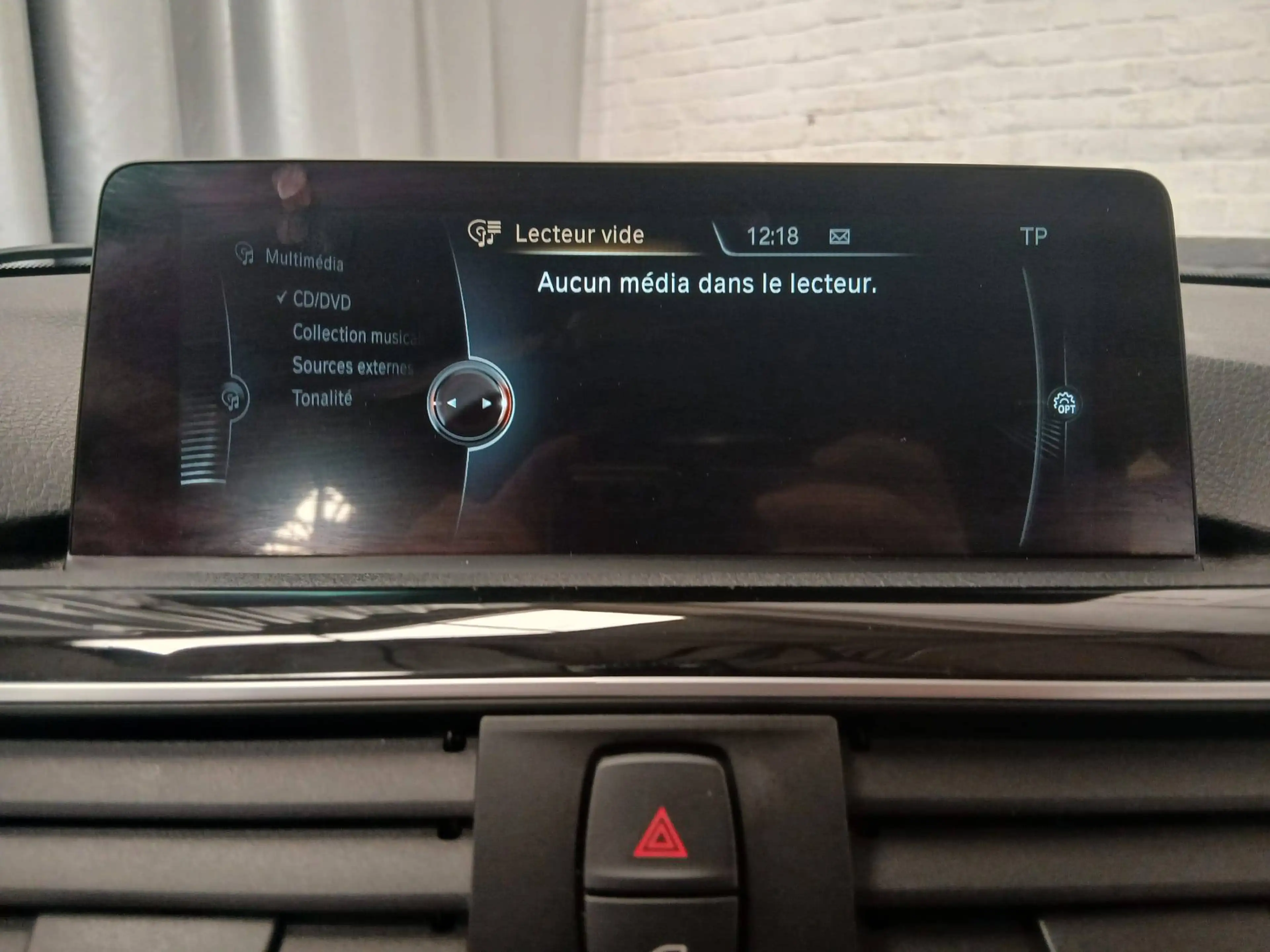 BMW 318 318i Pack M / AC/ Capt. AV/AR /BLTH / GPS / Cruise/270 € X 60 /Mois — photo 12