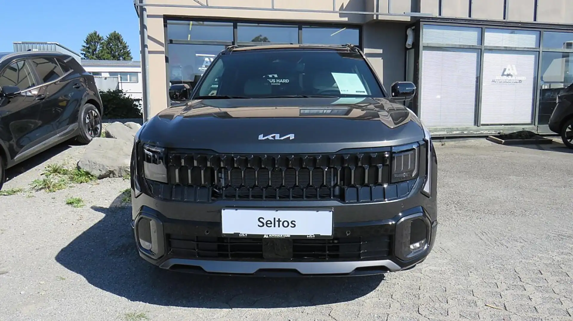 Kia Seltos 1,6 TGDI 180 2WD GT-Line + SD Aut. Grau - 2