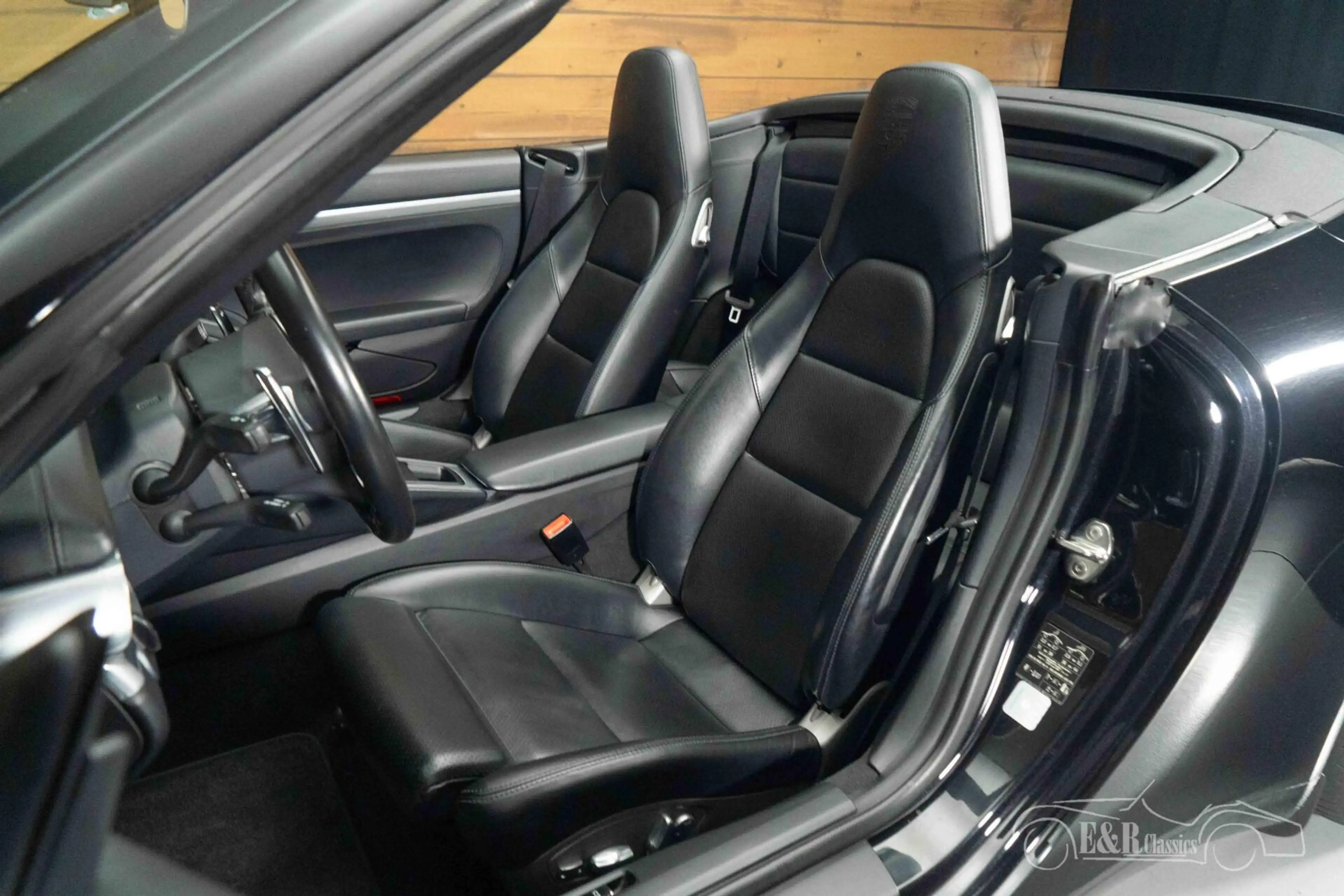Porsche 911 Carrera S Cabriolet — photo 10