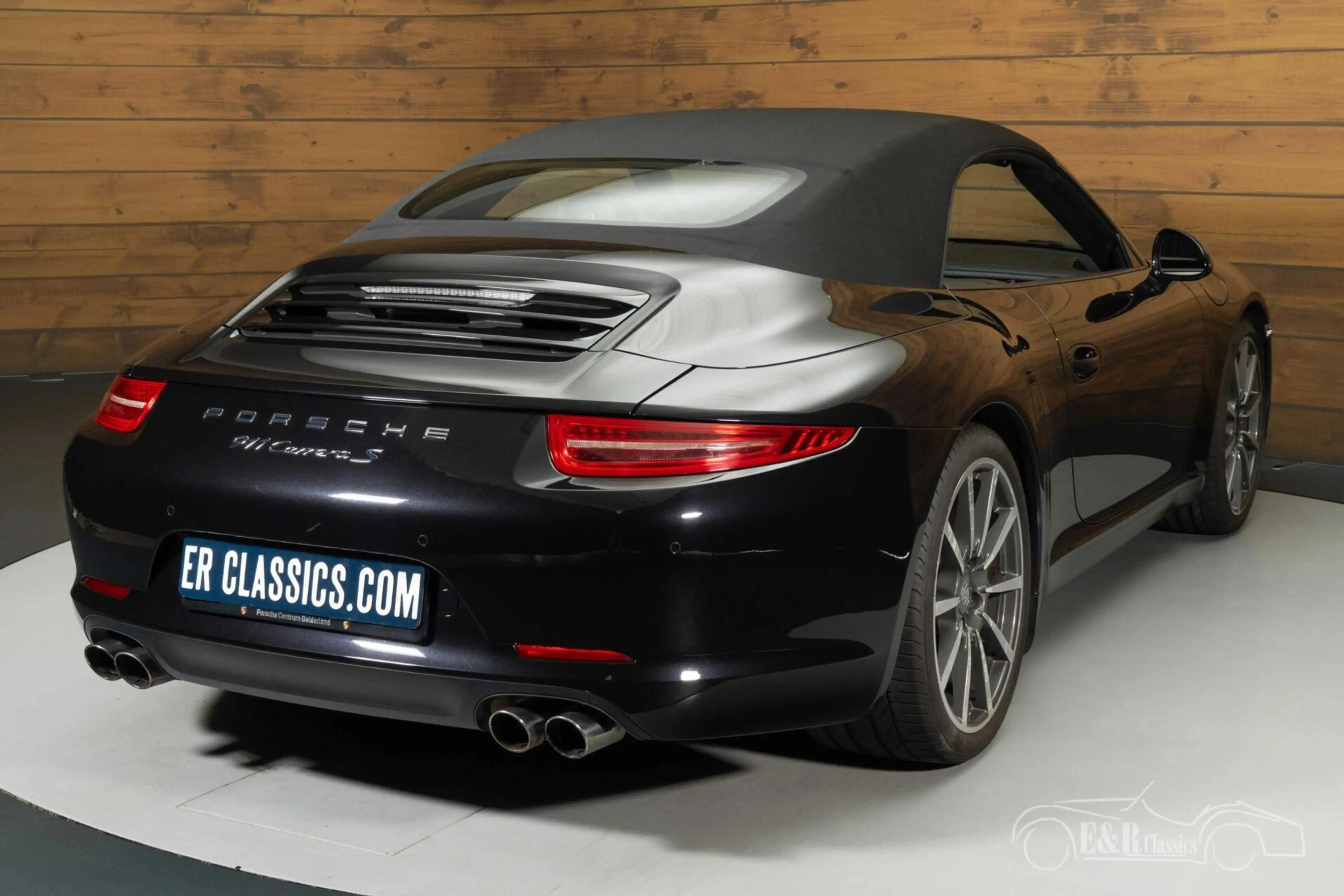 Porsche 911 Carrera S Cabriolet — photo 13