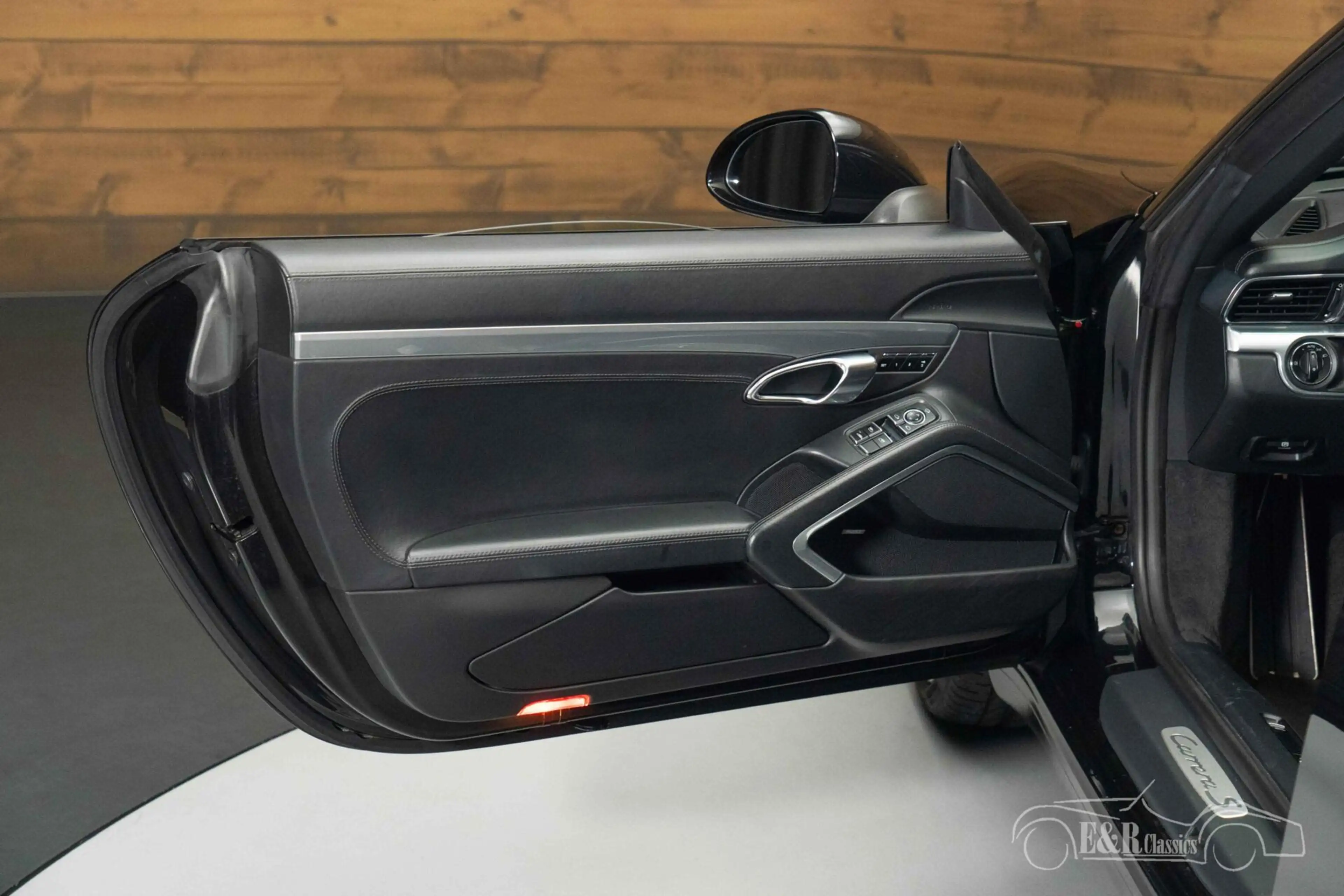 Porsche 911 Carrera S Cabriolet — photo 12