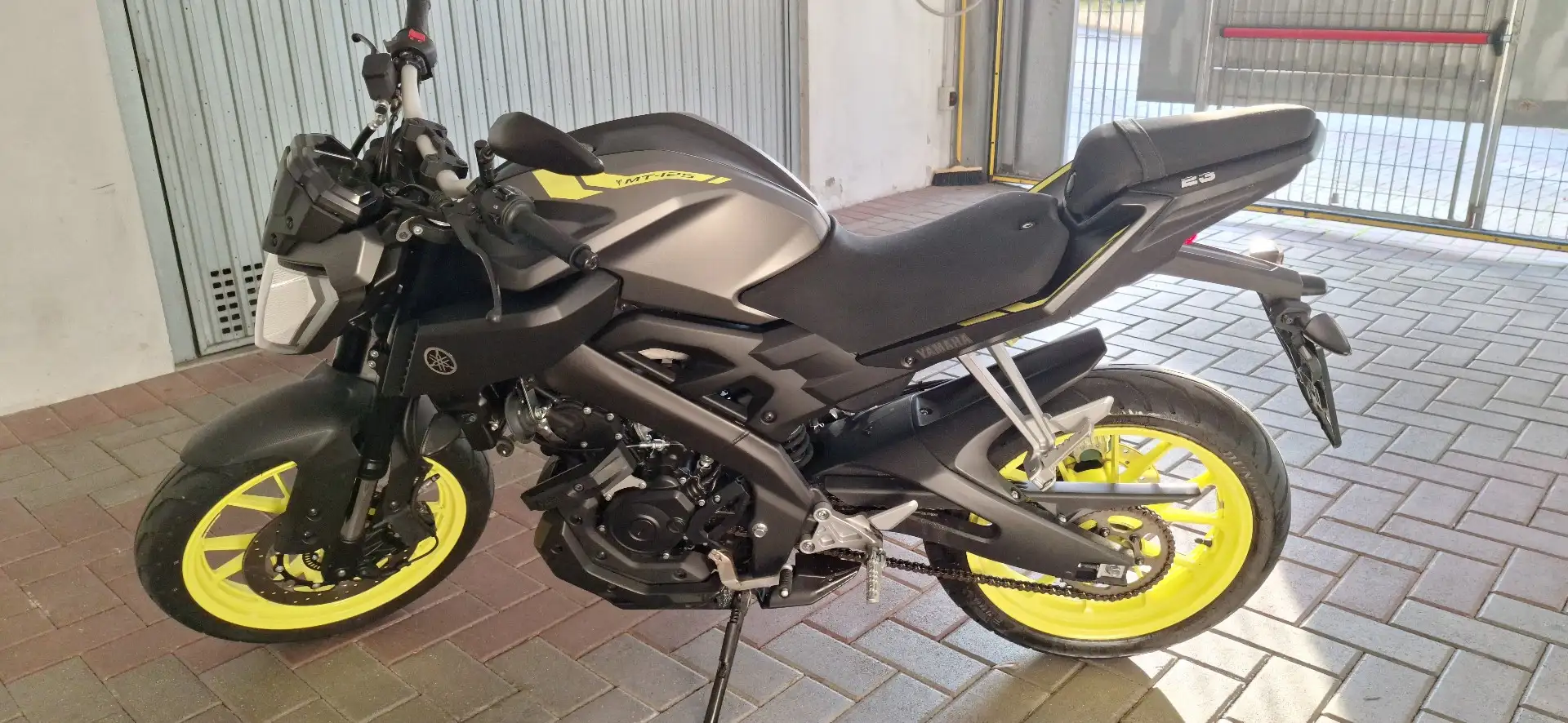 Yamaha MT-125 YAMAHA MT-125 2018 ABS Grigio - 1