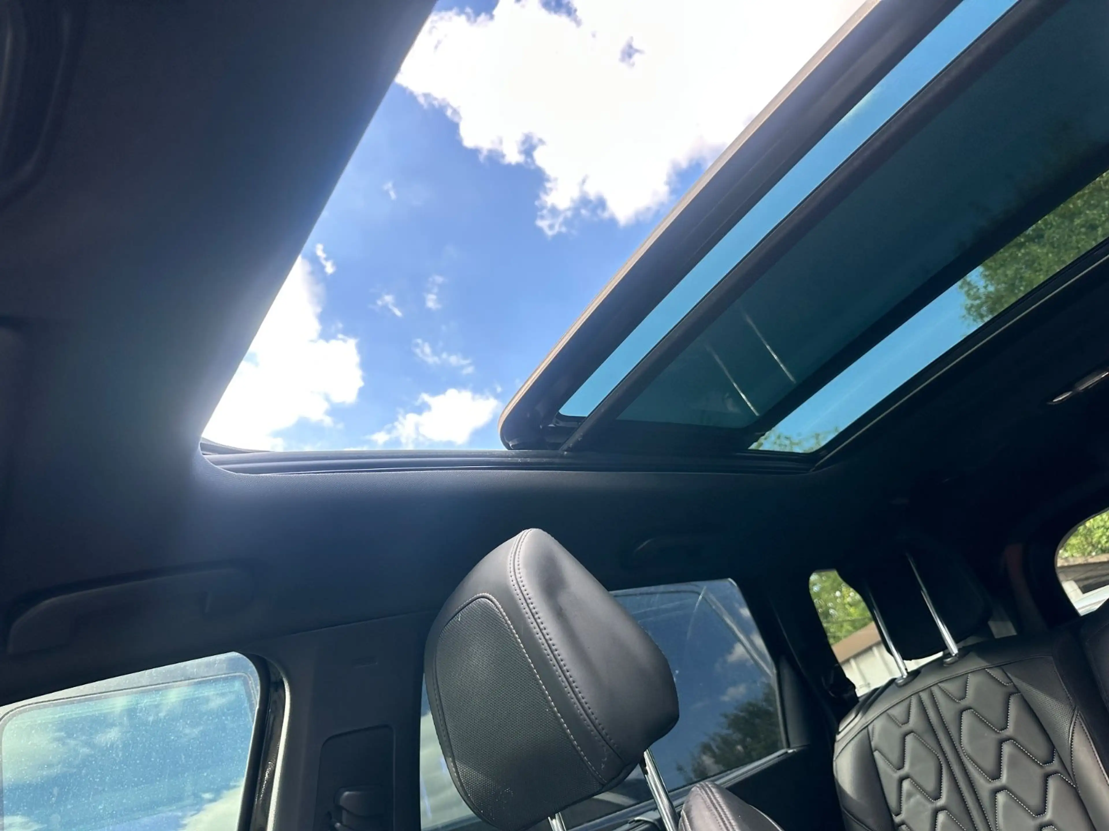 Peugeot 5008 GT Aut. * 7-Sitzer *Leder*Pano*LED*360°* — photo 12
