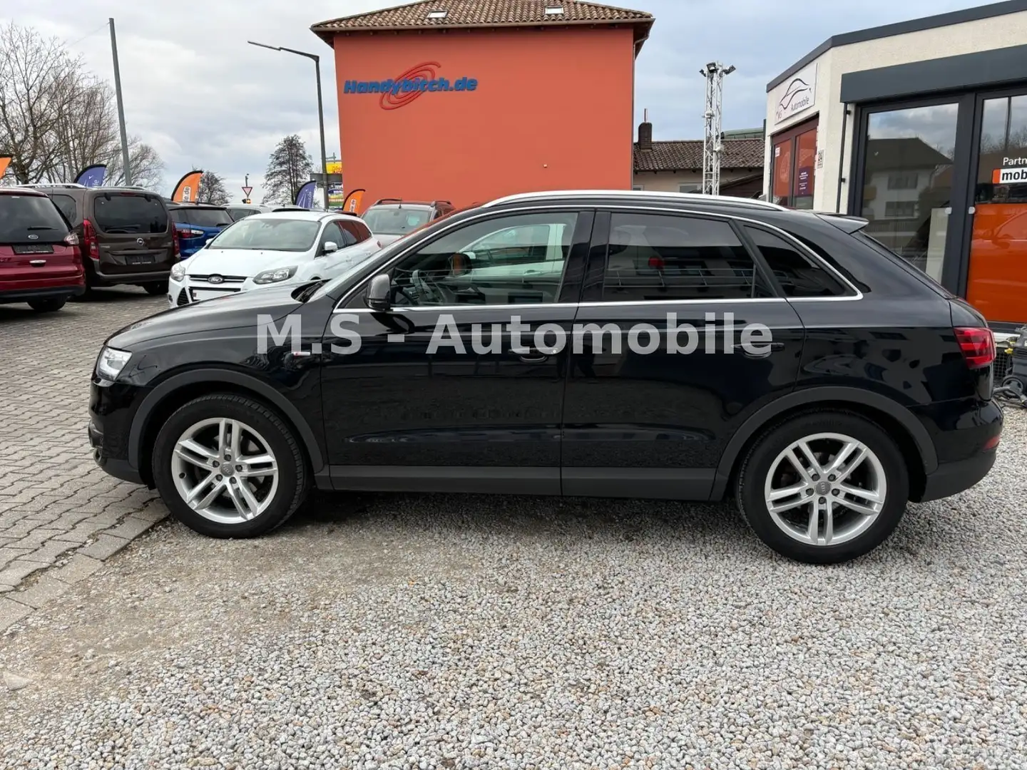 Audi Q3 2.0 TDI S line Sport Plus*Navi*Bi-Xenon*SHZ Schwarz - 2