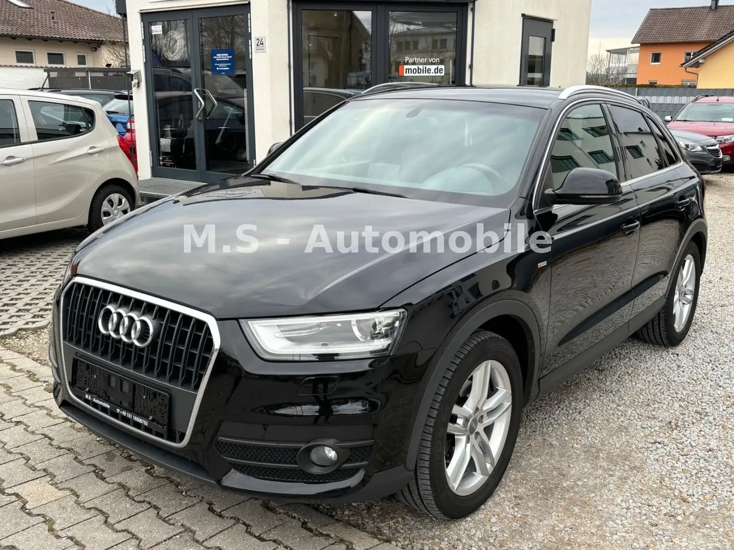 Audi Q3 2.0 TDI S line Sport Plus*Navi*Bi-Xenon*SHZ Schwarz - 1