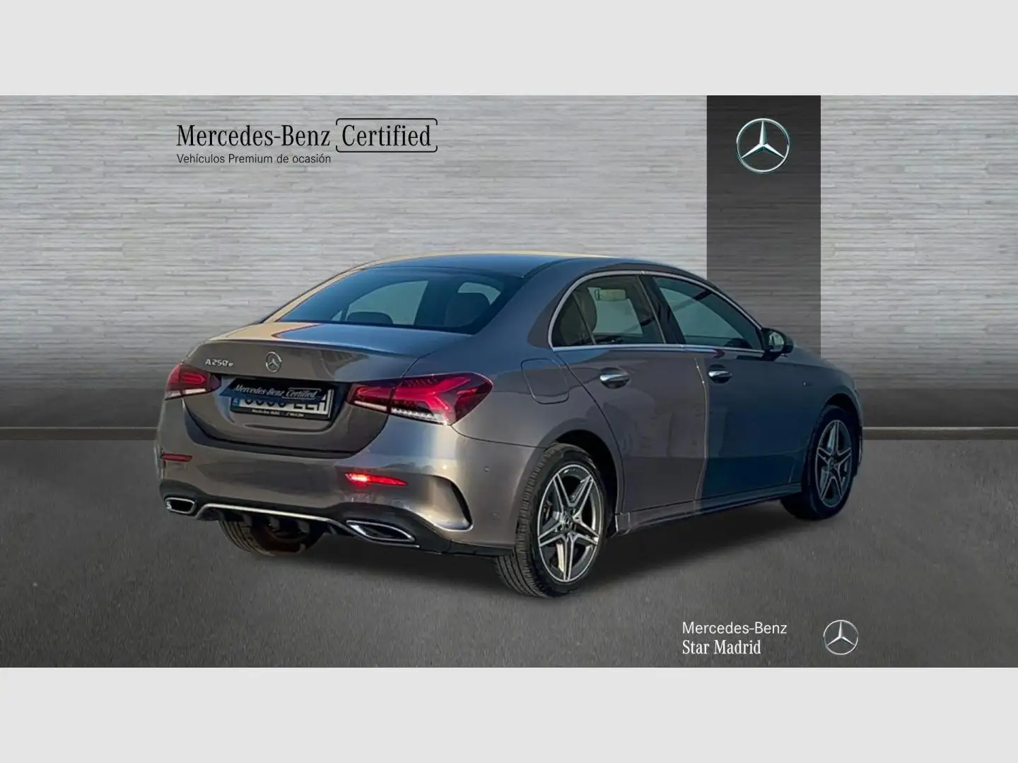 Mercedes-Benz A 250 Sedán e Grey - 2
