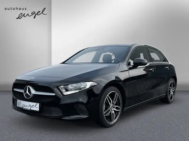 Mercedes-Benz A 180 d,NAVI,TEMPOMAT,SITZHEIZUNG,SPURHALTE,MBUX