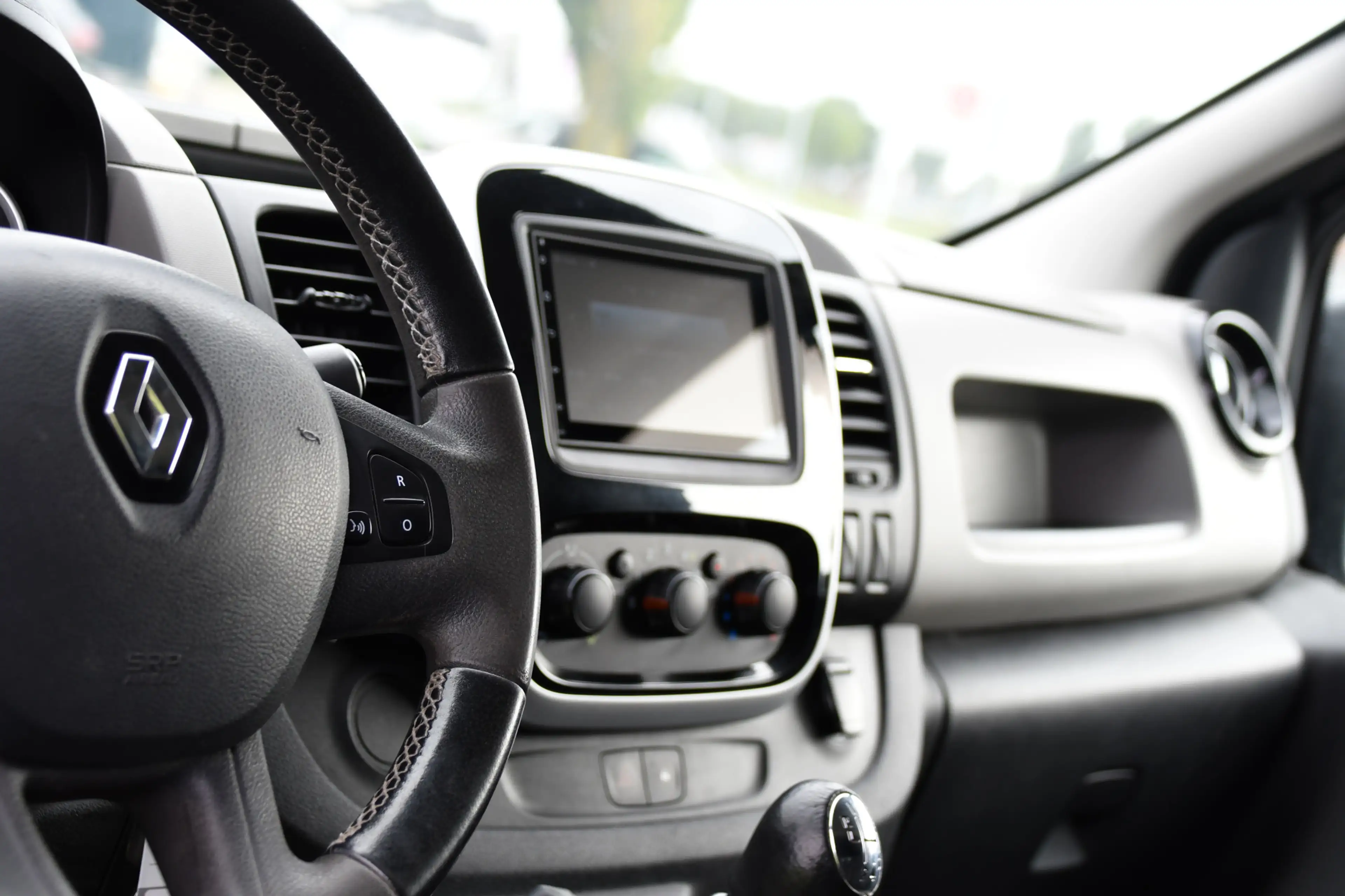 Renault Trafic 1.6 dCi T29 L2H1 Luxe Black Edition Camera, Cruise — photo 13