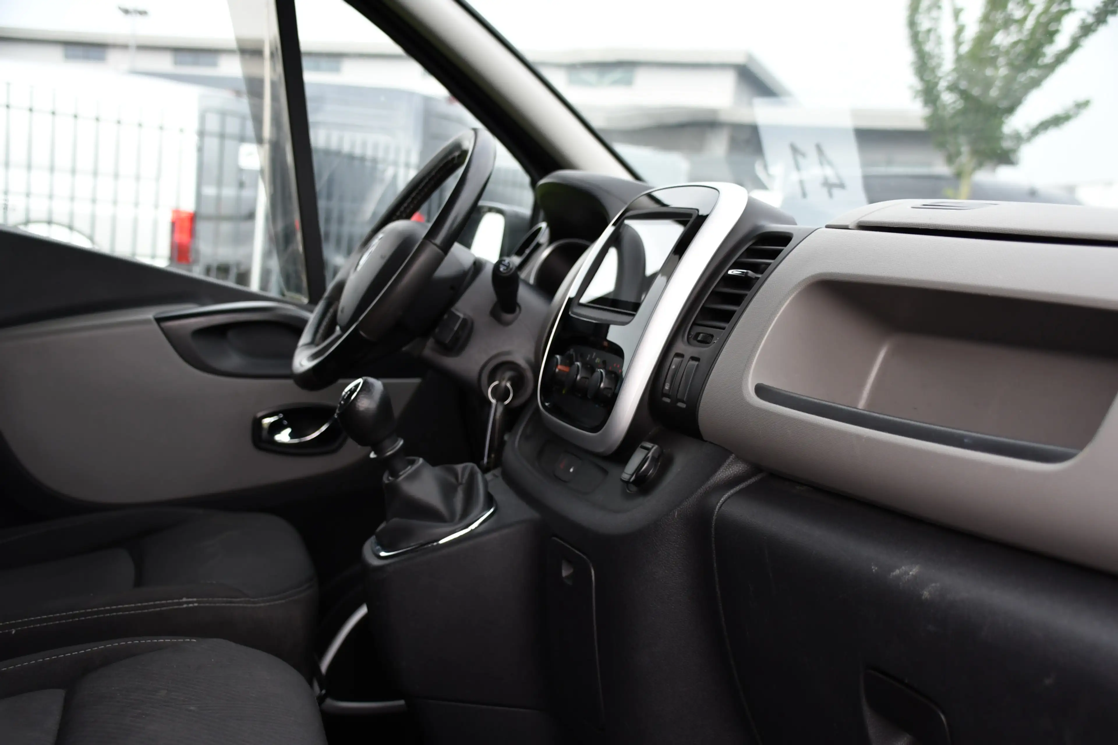 Renault Trafic 1.6 dCi T29 L2H1 Luxe Black Edition Camera, Cruise — photo 25