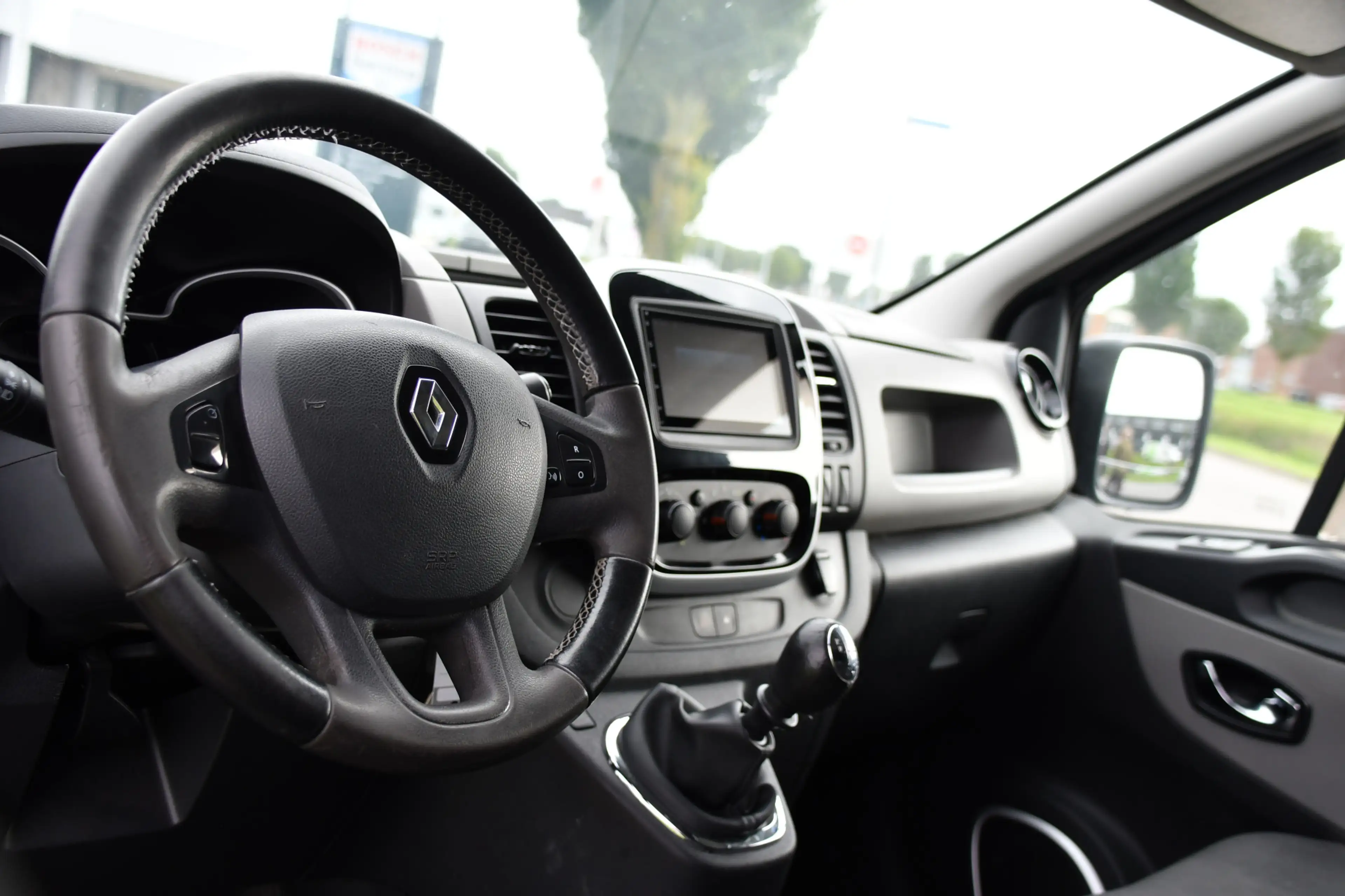 Renault Trafic 1.6 dCi T29 L2H1 Luxe Black Edition Camera, Cruise — photo 2