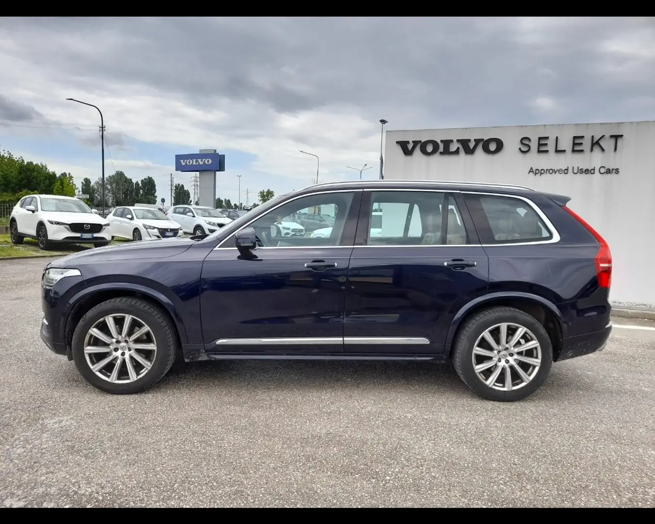 Volvo XC90 (2014--->) D5 AWD Geartronic 7 posti Inscription Bleu - 2