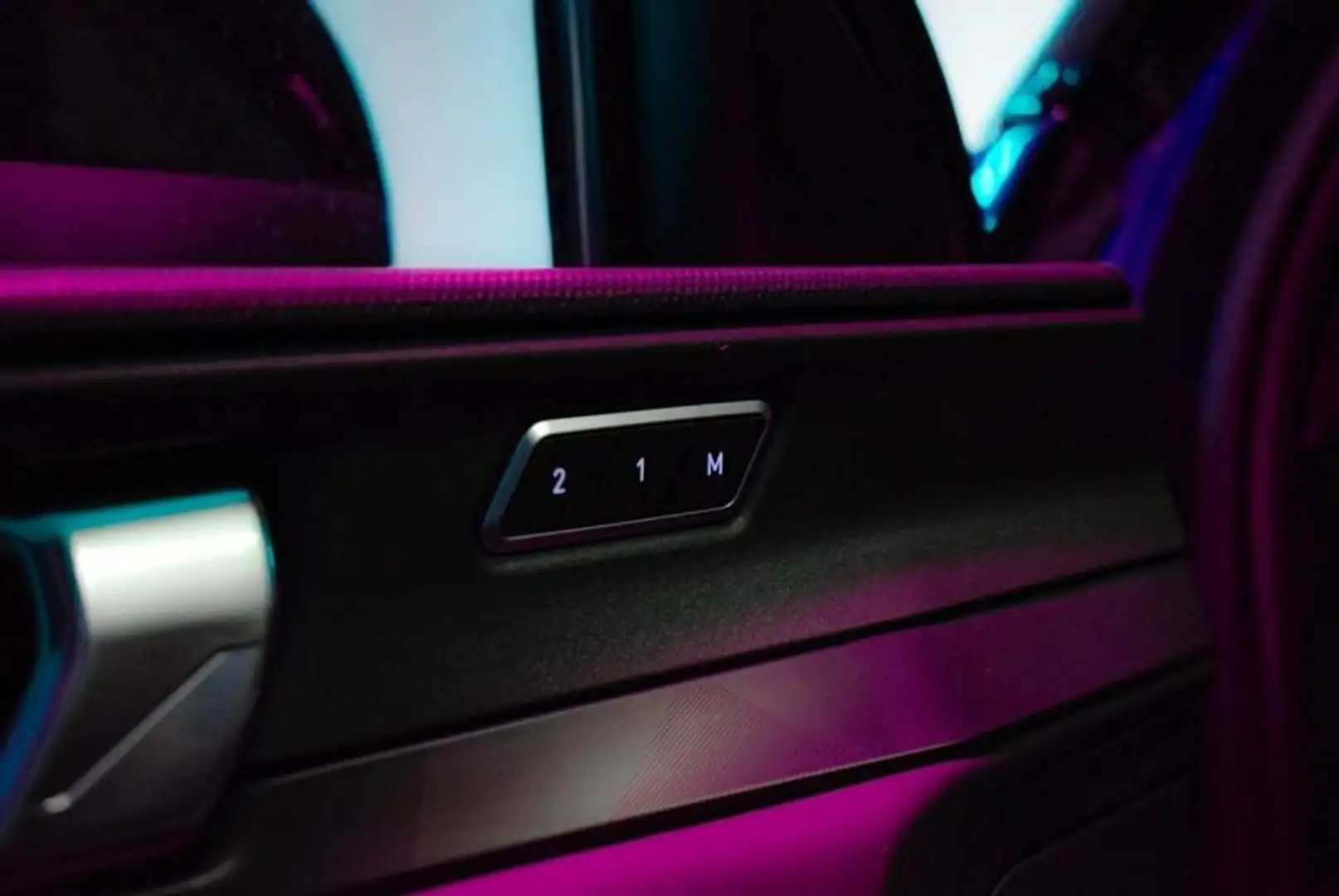 Lynk & Co 01 1 1.5 PHEV Negro - 2