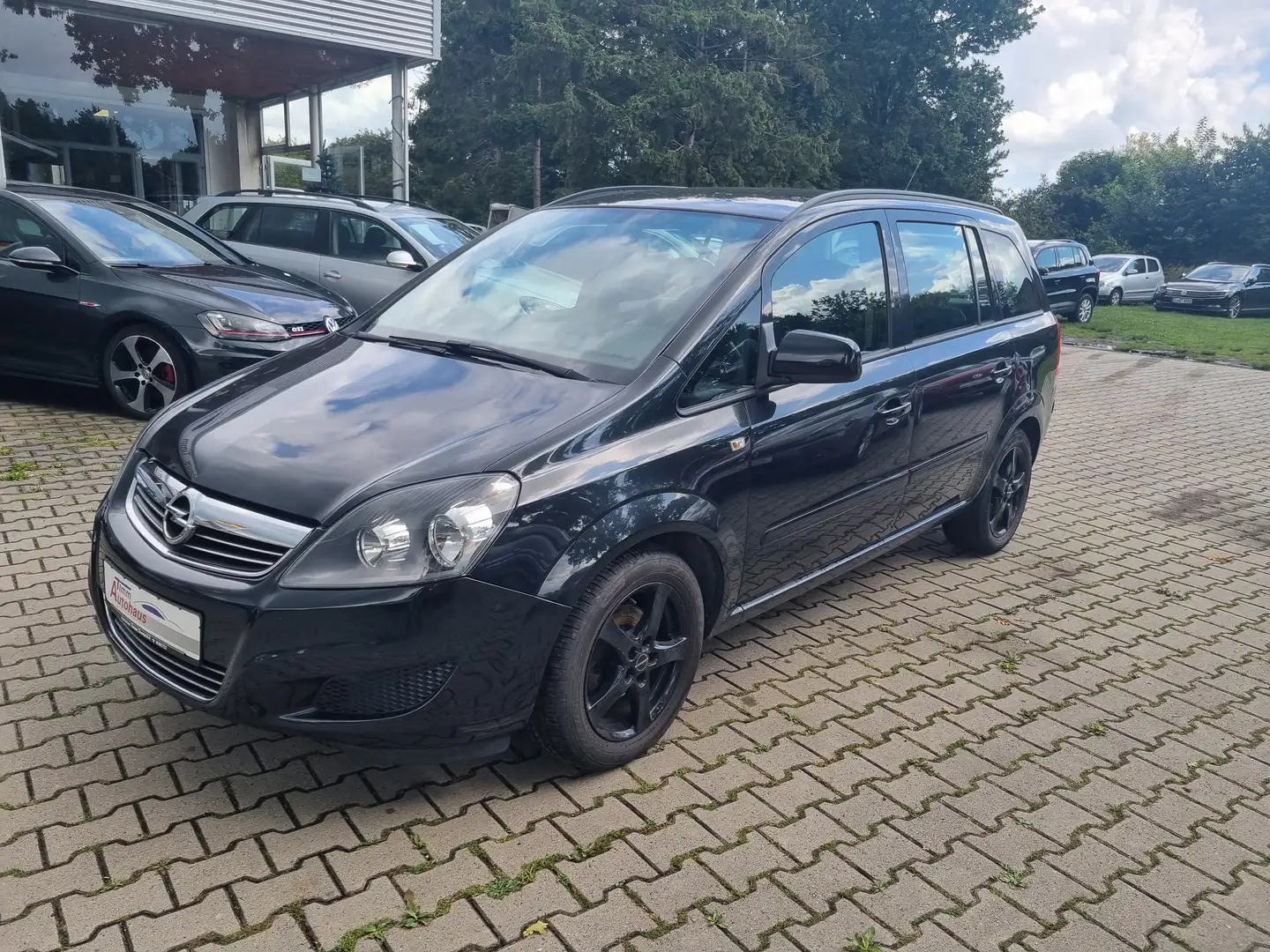 Opel Zafira 1.6 ecoFLEX Family aus 1HD. Negro - 1