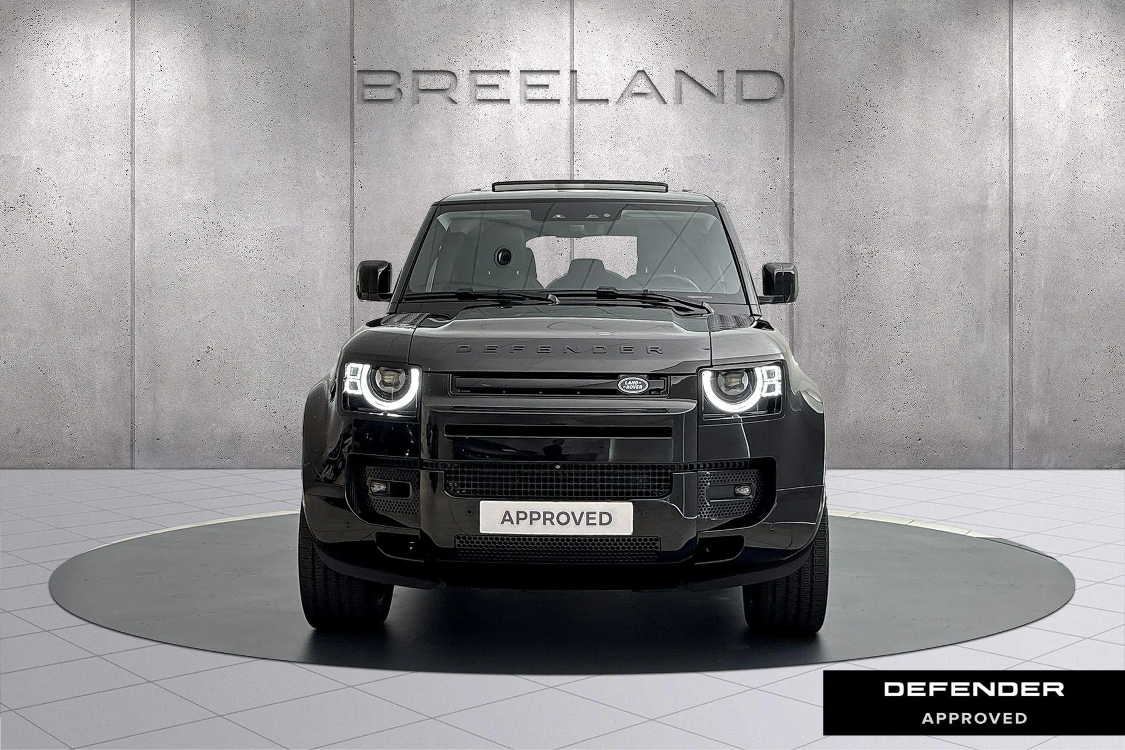 Land Rover Defender 110 P300e X-Dynamic HSE | Panoramadak | Towing Pac — photo 4