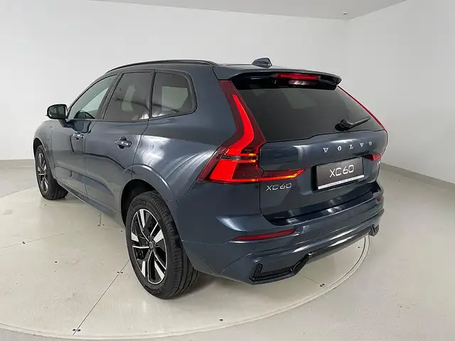 Volvo XC60 T6 AWD PHEV 4 Life 18,8kWh Plus Dark Aut. | Sta... Ansicht 4