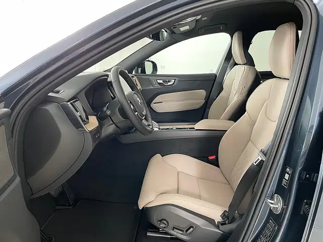 Volvo XC60 T6 AWD PHEV 4 Life 18,8kWh Plus Dark Aut. | Sta... Ansicht 9