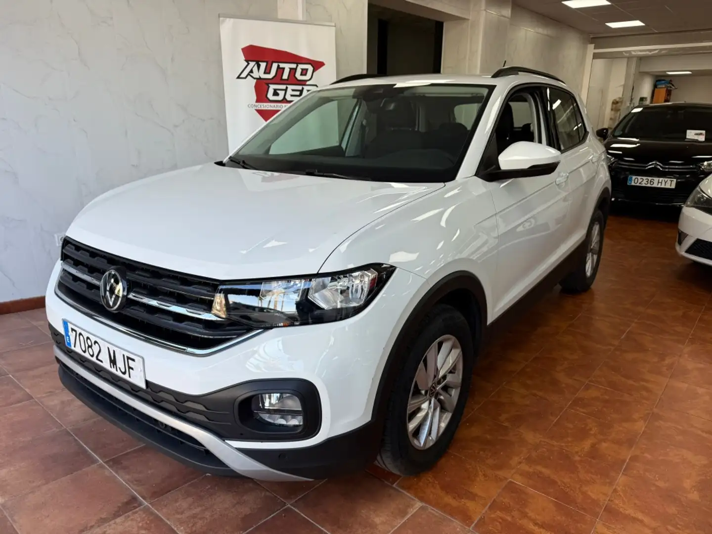 Volkswagen T-Cross 1.0 TSI Advance Blanc - 1