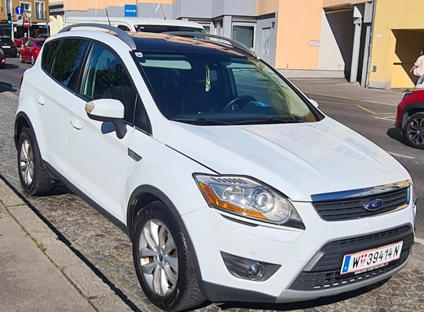 Ford Kuga 2.0 TDCi 4x4 Aut. Titanium - 1