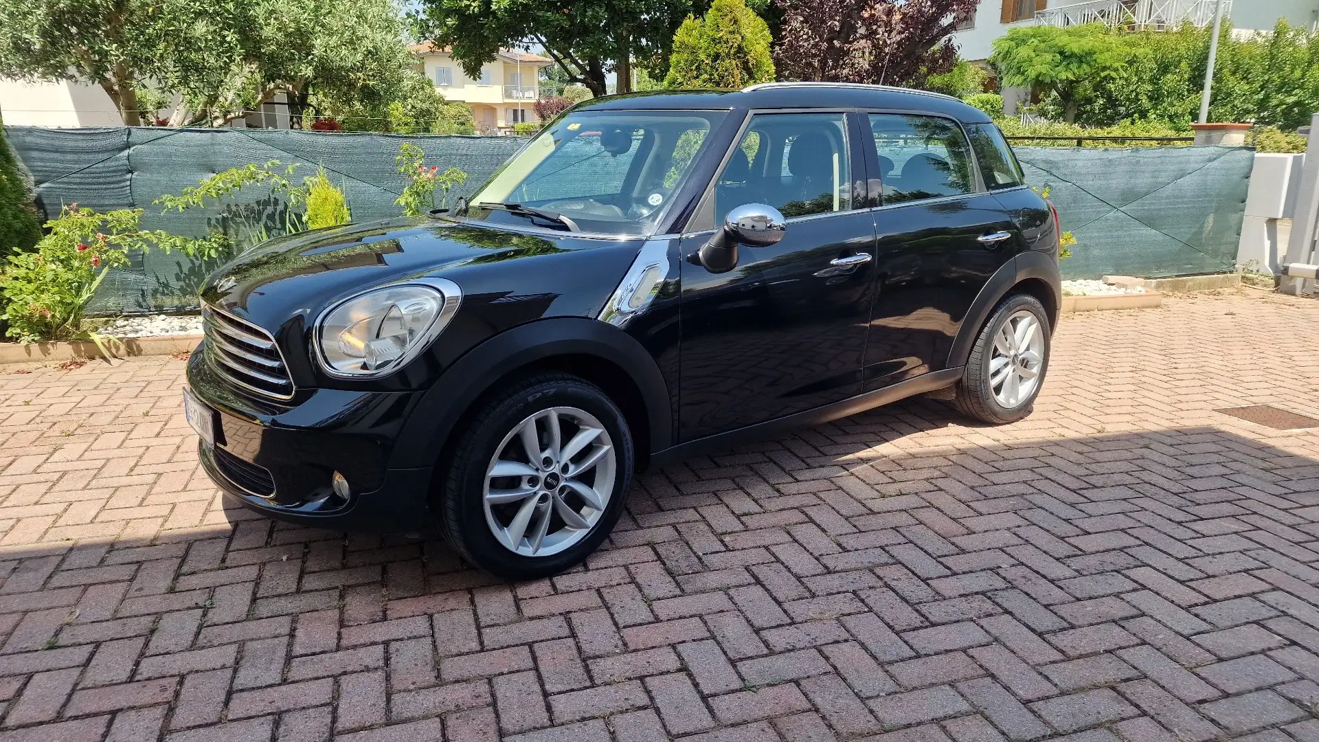 MINI Countryman D Black - 1