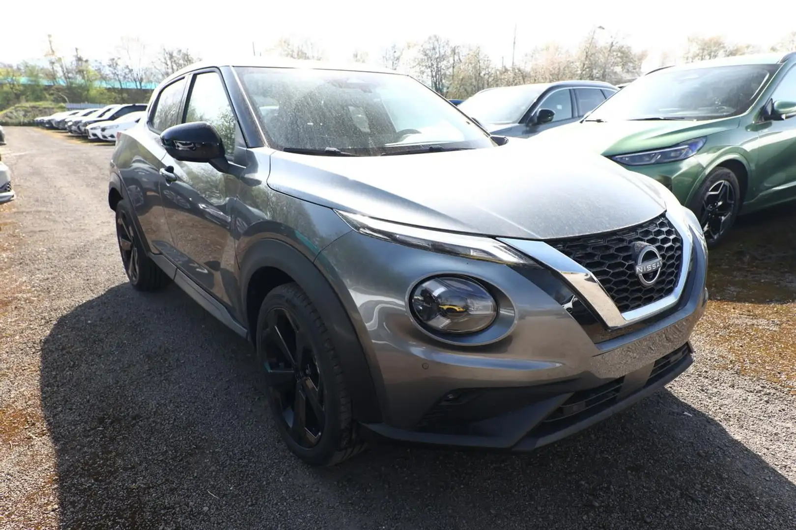 Nissan Juke Tekna DCT ACC LED+ Nav SHZ 360° LM19 Keyl 84 kW... Grau - 2