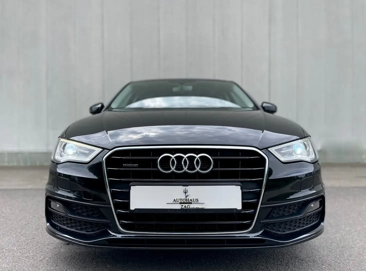 Audi A3 1.8 TFSI quattro *1.HAND*S-LINE*Bi-XENON*AHK* Schwarz - 2