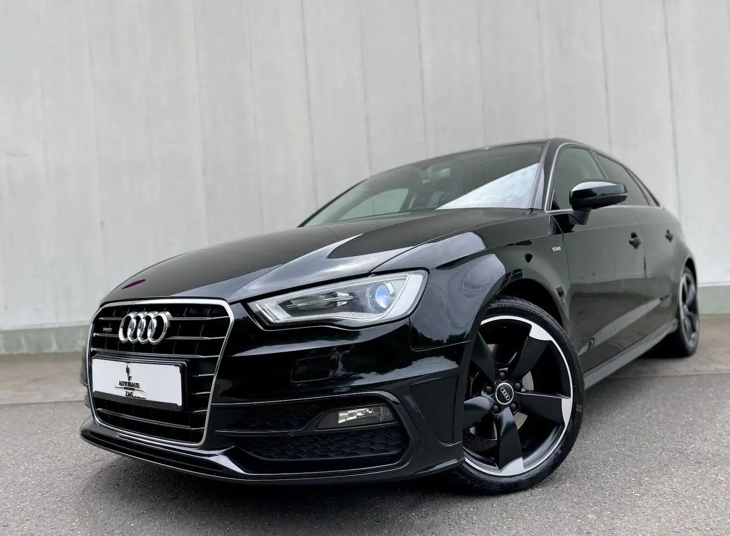 Audi A3 1.8 TFSI quattro *1.HAND*S-LINE*Bi-XENON*AHK* Schwarz - 1