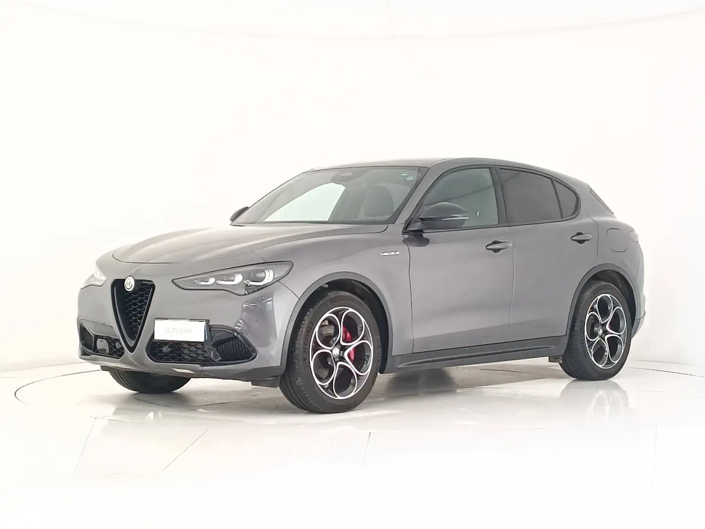 Alfa Romeo Stelvio 2.2 Turbo Veloce Grau - 1