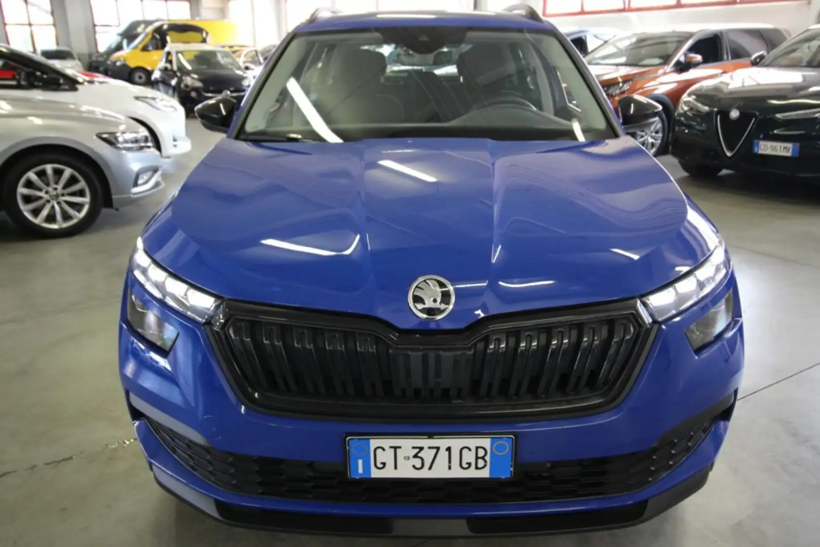 Skoda Kamiq 1.0 TSI 110 CV Style DSG Blau - 1