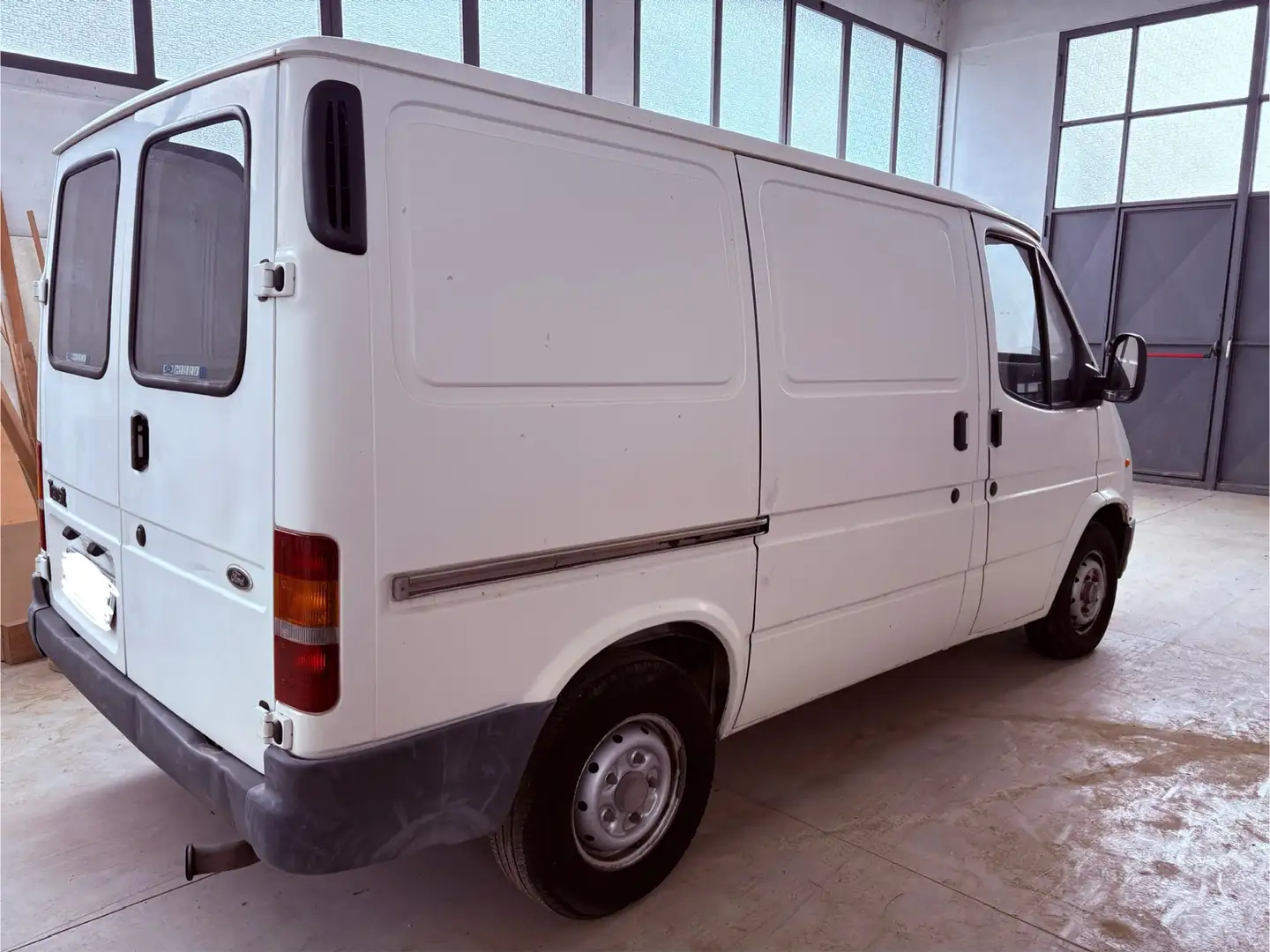Ford Transit 100S VAN 2.5 Biały - 2
