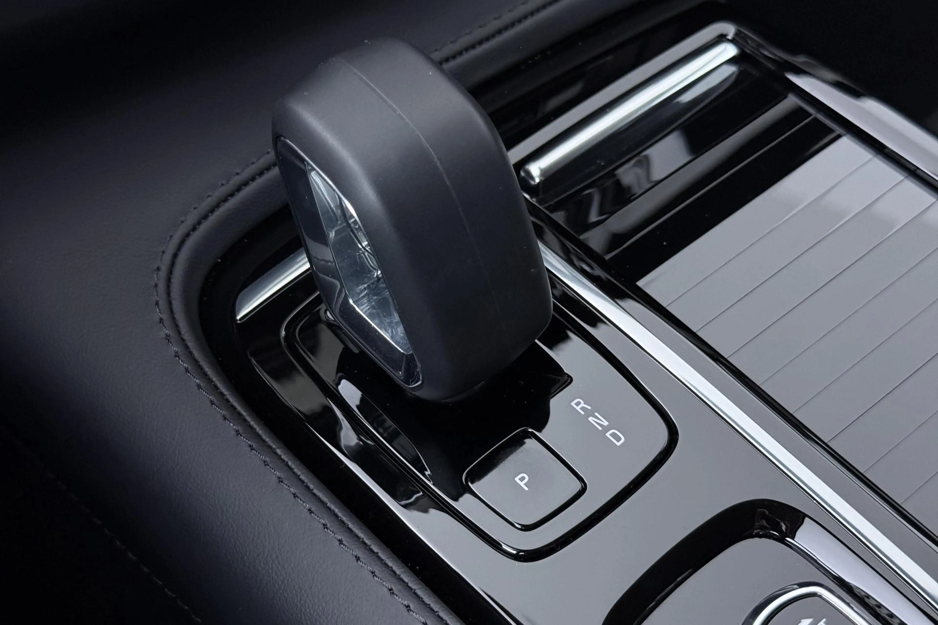 Volvo V90 T8 Plug-in hybrid Plus Dark | ACC | 360° Camera | — photo 36