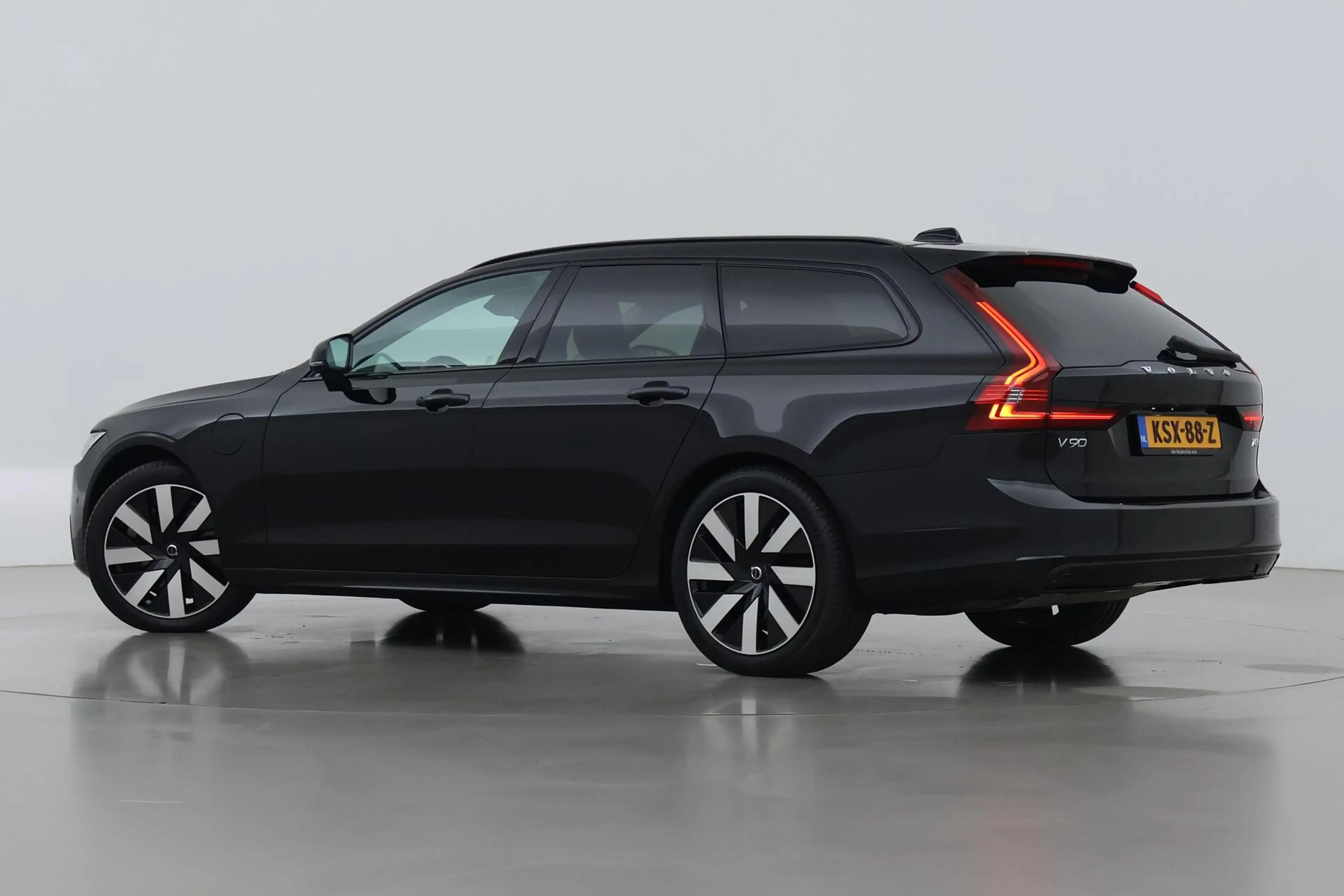 Volvo V90 T8 Plug-in hybrid Plus Dark | ACC | 360° Camera | — photo 2