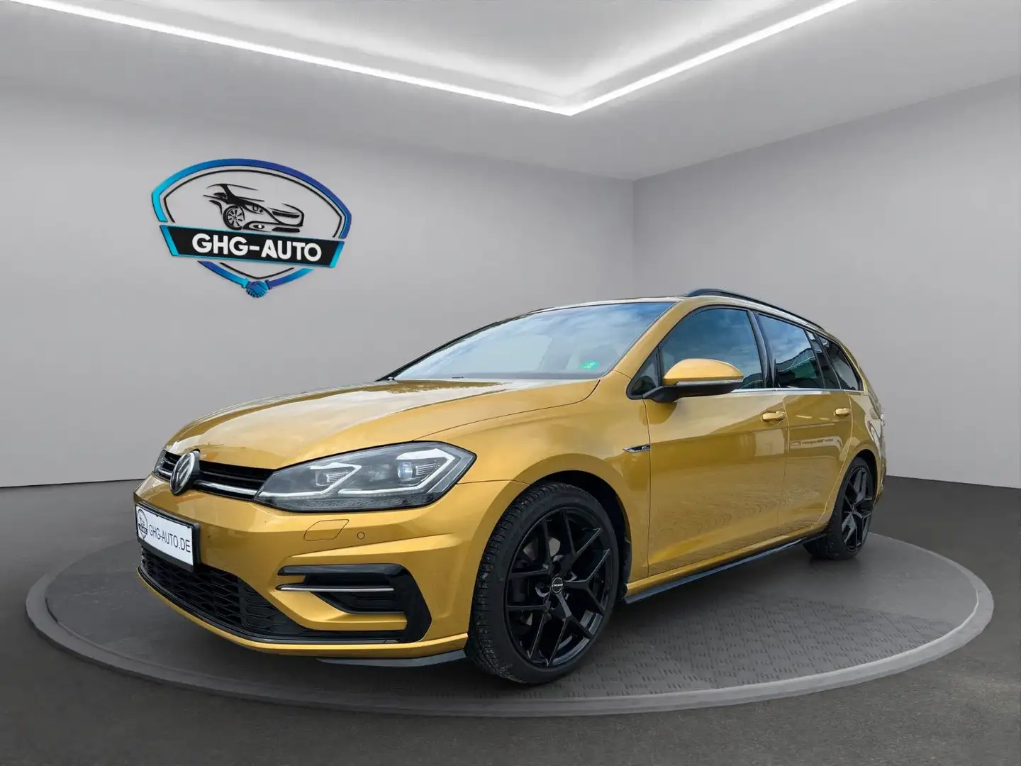 Volkswagen Golf VII Var Highline DSG R-Line*Kamera*LED* Amarillo - 1