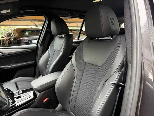 BMW X3 view 22