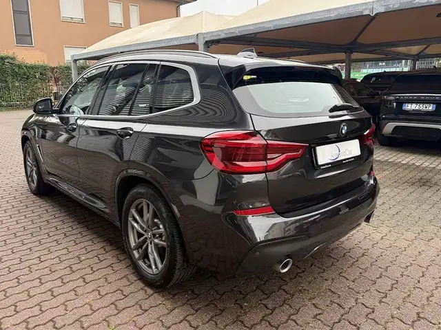 BMW X3 view 7