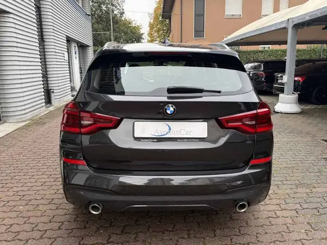 BMW X3 view 6