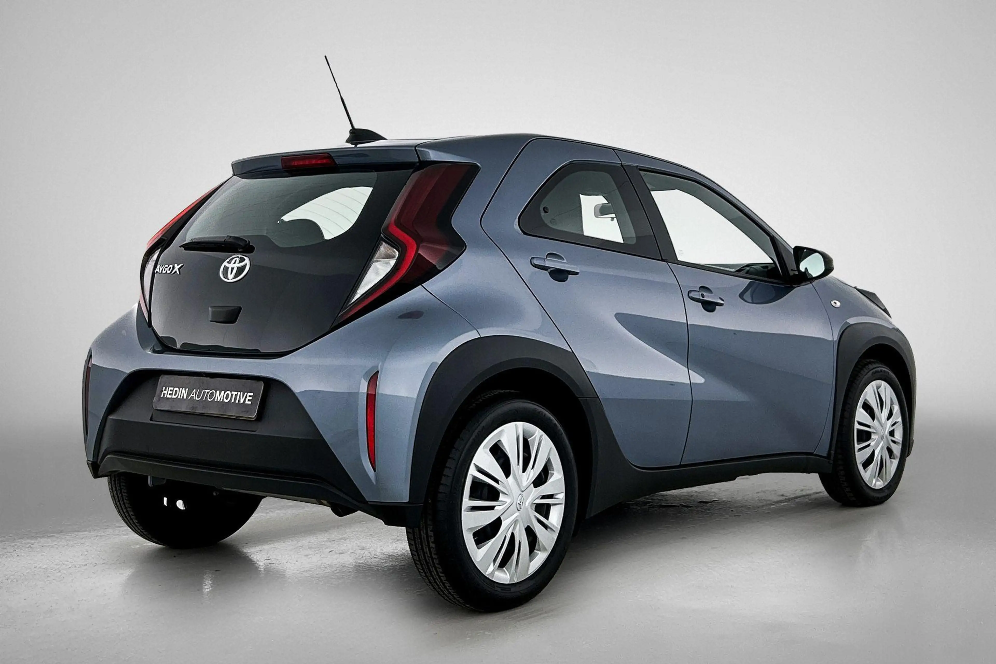 Toyota Aygo X 1.0 VVT-i S-CVT Play | Apple Carplay/Android Auto — photo 2