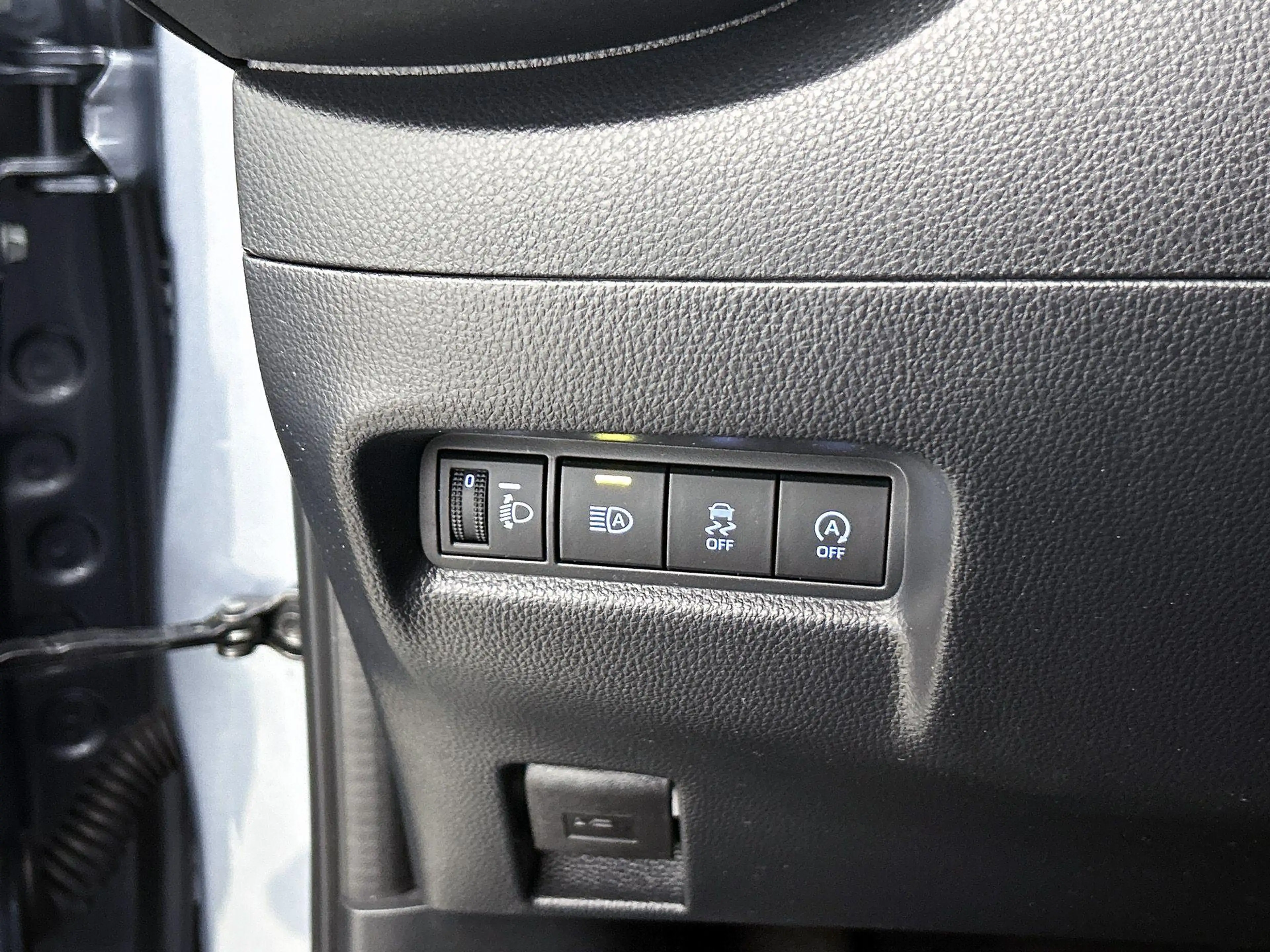 Toyota Aygo X 1.0 VVT-i S-CVT Play | Apple Carplay/Android Auto — photo 13