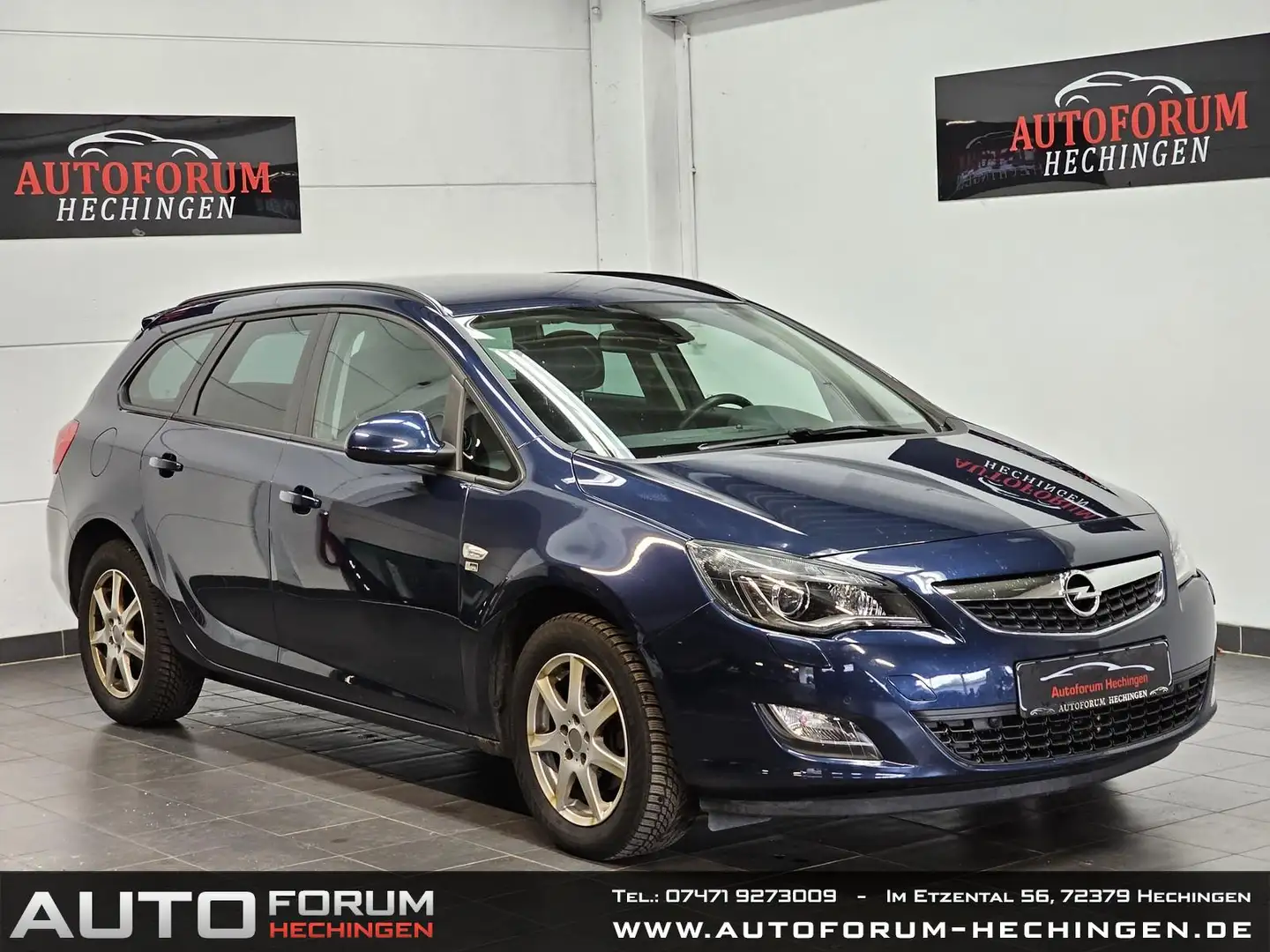 Opel Astra J Sports Tourer 150 Jahre Opel Blau - 1