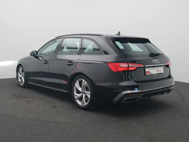 Audi A4 view 5