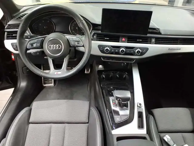Audi A4 view 6