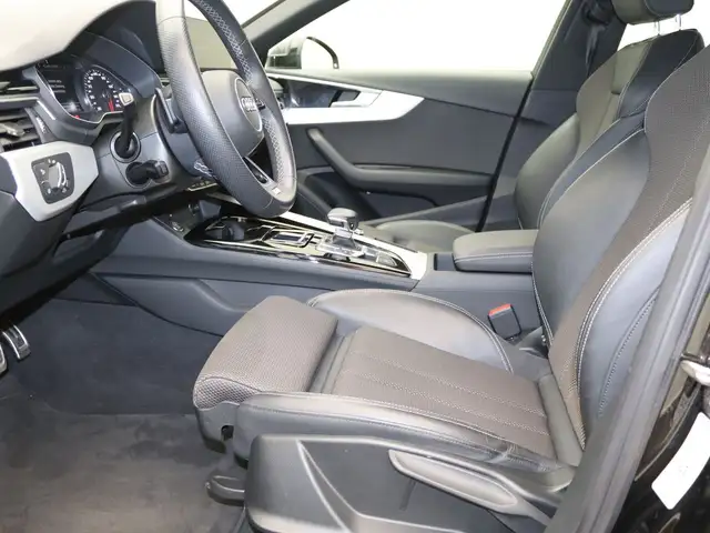 Audi A4 view 13
