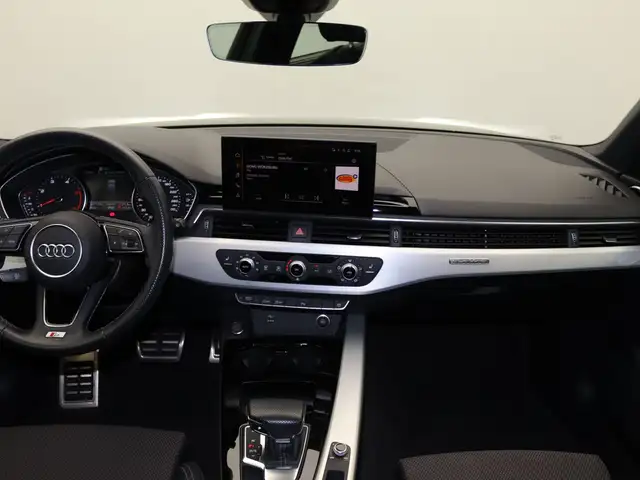 Audi A4 view 8