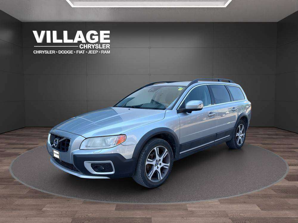 2013 Volvo XC70 - 1 OWNER | MOONROOF | NAVI | BSM | POWER TAILGATE